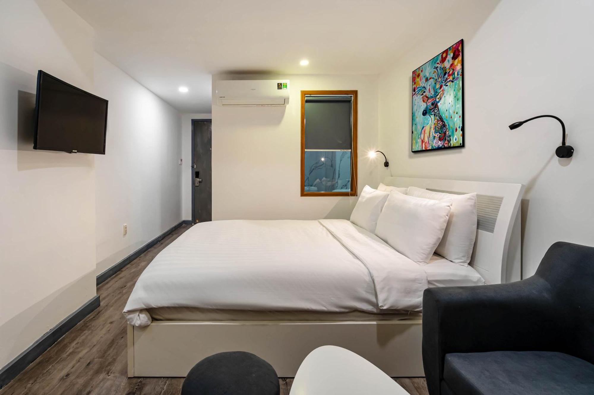 Khách sạn Ile Parc Saigon 2*